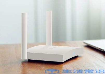 常常坐到无线路由器边上有辐射吗