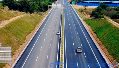 高速路离自建房10米该怎么办