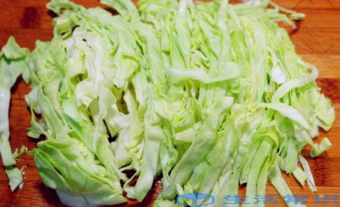 白菜怎么做才好吃大白菜营养丰富,富含胡萝卜素和维生素