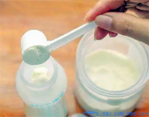 奶粉用40度还是70度的水冲泡