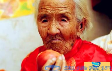 最长寿的人闭经都晚吗