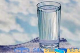 弱碱性矿泉水十大牌子,弱碱性水有哪些品牌