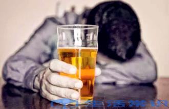 戒酒后啤酒肚会变小吗