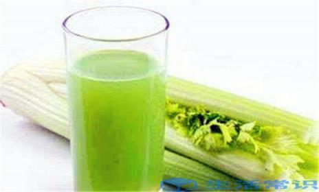 芹菜汁的功效作用 芹菜汁如何榨